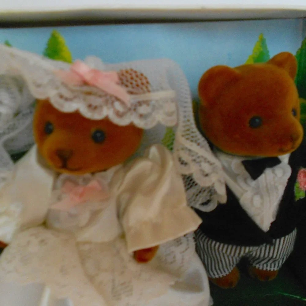 Vtg. 1986 Bride & Groom Teddy Bear Story